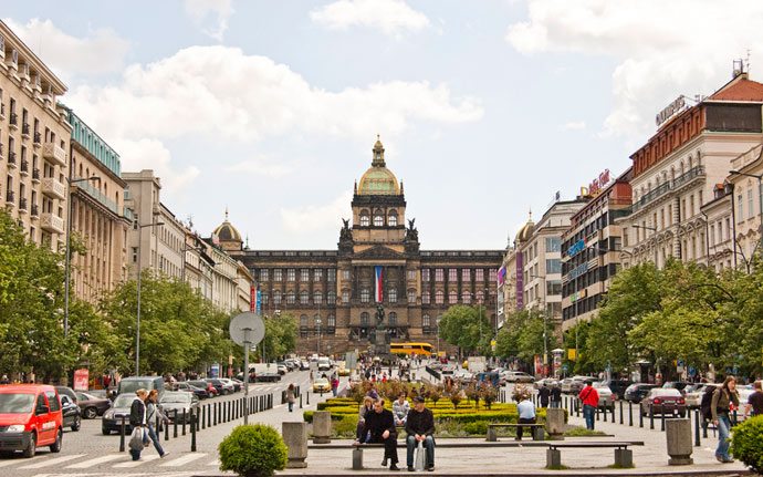 Praça Venceslau, Václavské náměstí ou ainda Wenceslas Square, Praga