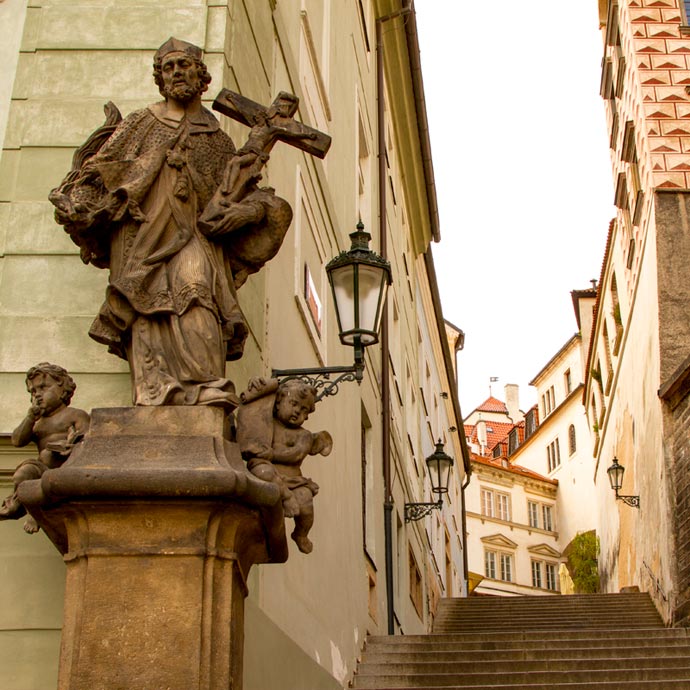 Estatua na Malá strana, Praga