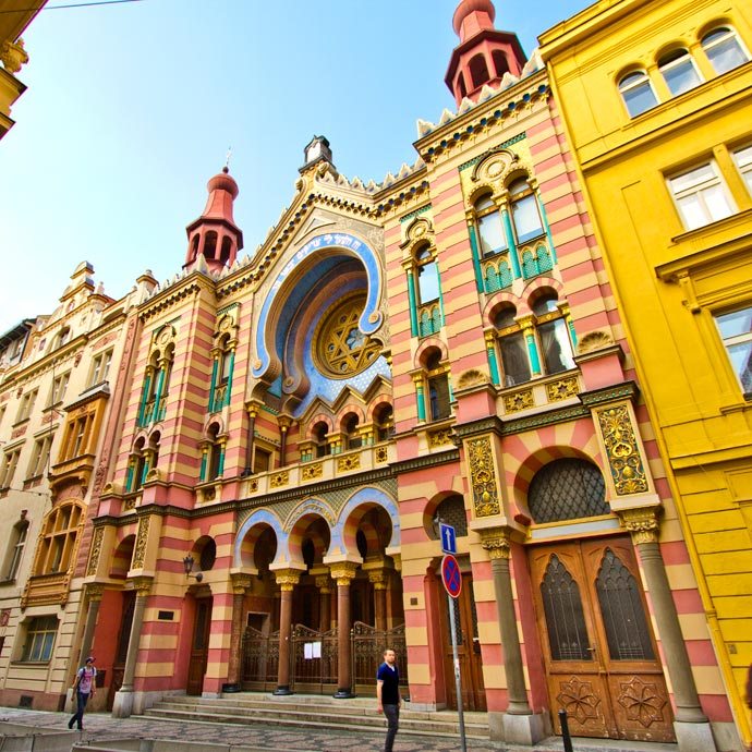 Fachada da Sinagoga Jerusalém, em Praga