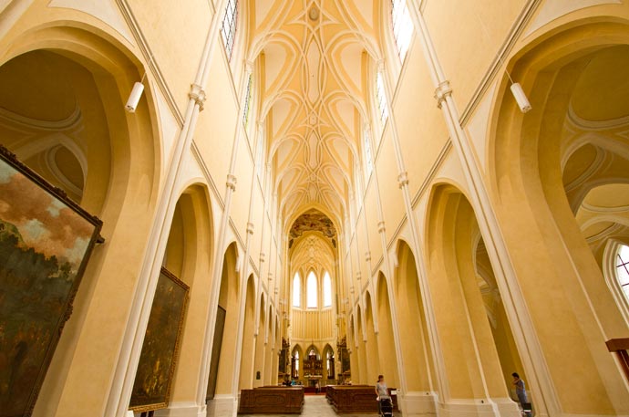 Interior da Catedral da Assunção da Virgem Maria, em Sedlec, Kutná Hora