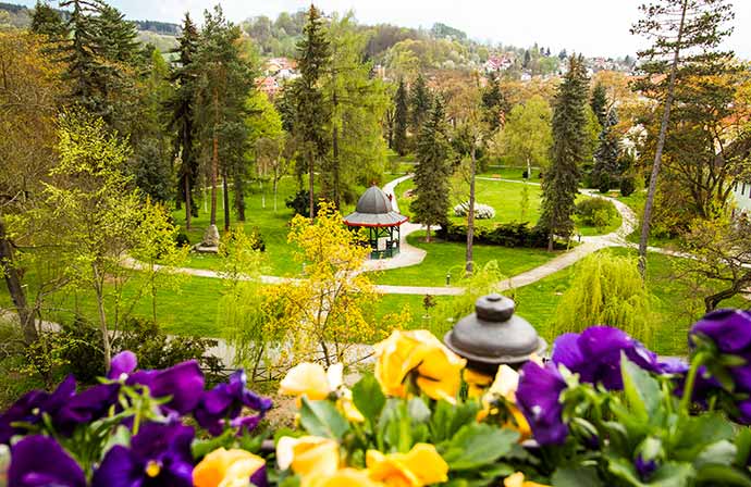 O Parque Městský visto do terraço do Hotel Růže, em Cesky Krumlov