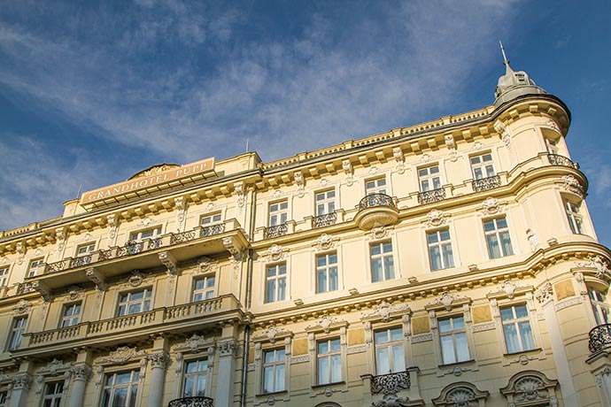 Karlovy Vary: fachada do Grandhotel Pupp