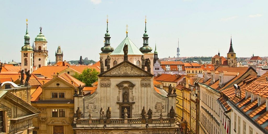 Vista da Torre da Ponte na Cidade Velha, em Praga