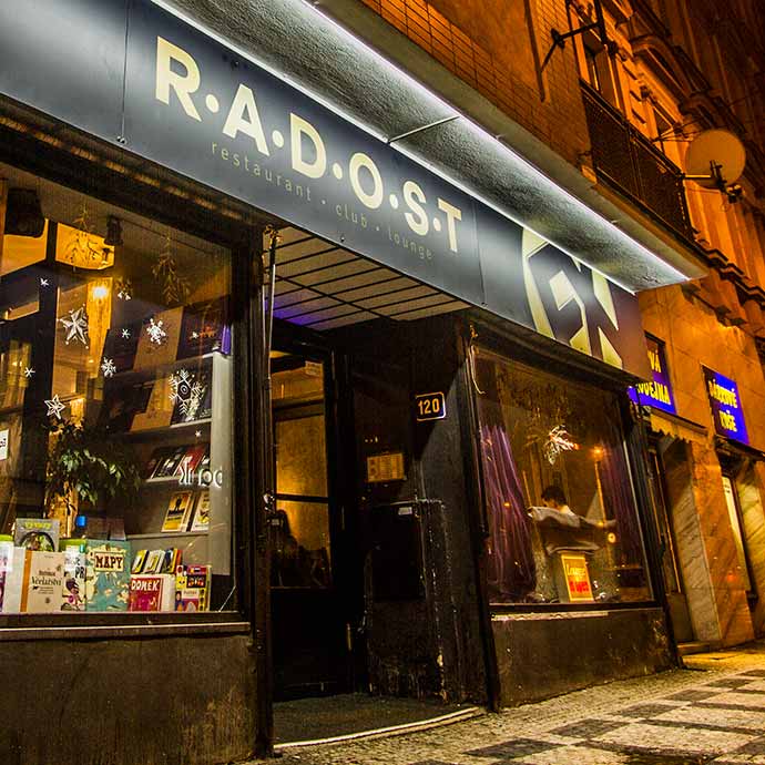 Baladas em Praga: Radost FX