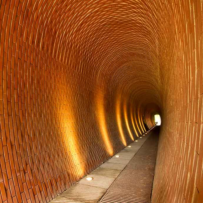 Castelo de Praga: túnel do fosso, no jardim Jeleni Prikop