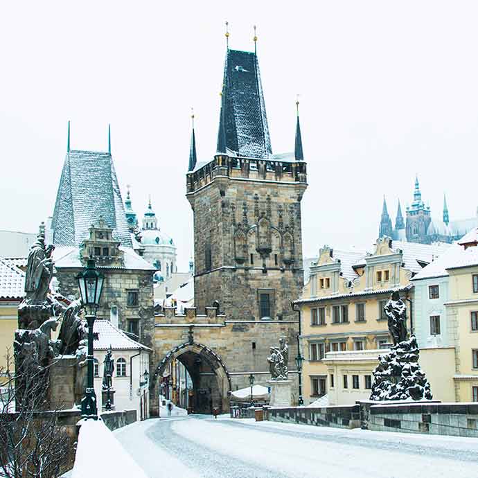 Praga com neve, no inverno