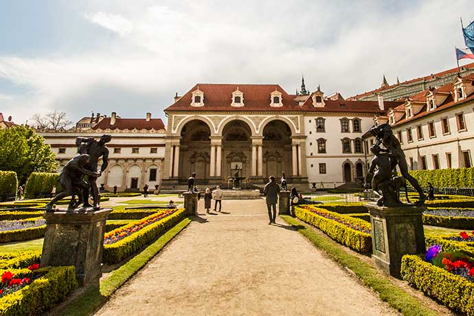 Jardins de Praga: a área onde acontecem concertos, no Jardim Wallenstein