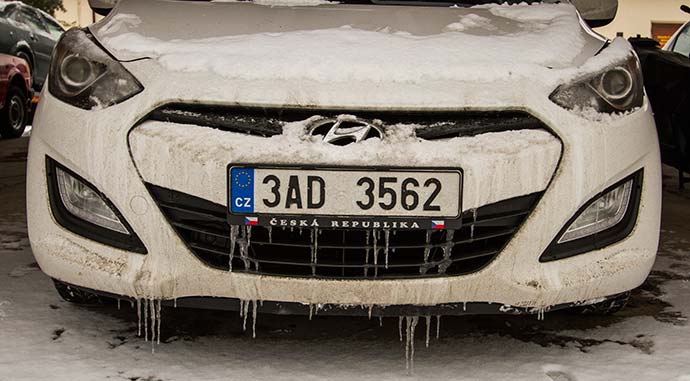 Como dirigir na República Tcheca: dirigir no inverno, com neve