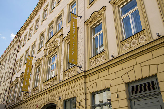 Hotel perto da estação de trem de Praga: Grandium