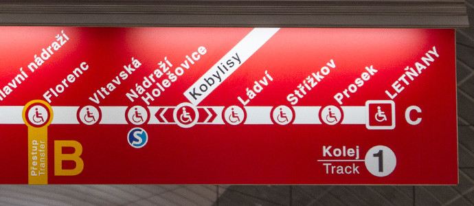Metrô de Praga: placa de direções dos trens